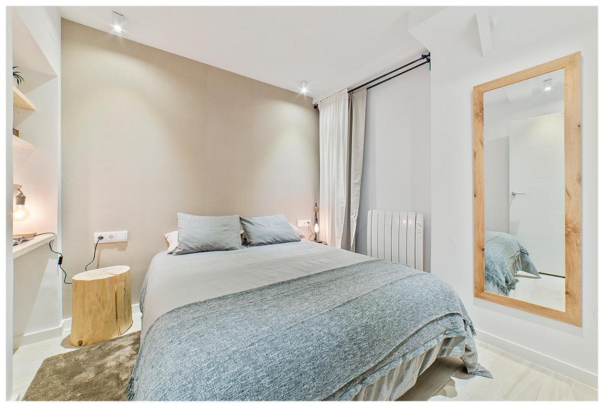 Apartamentos Madrid Rio Luaran gambar