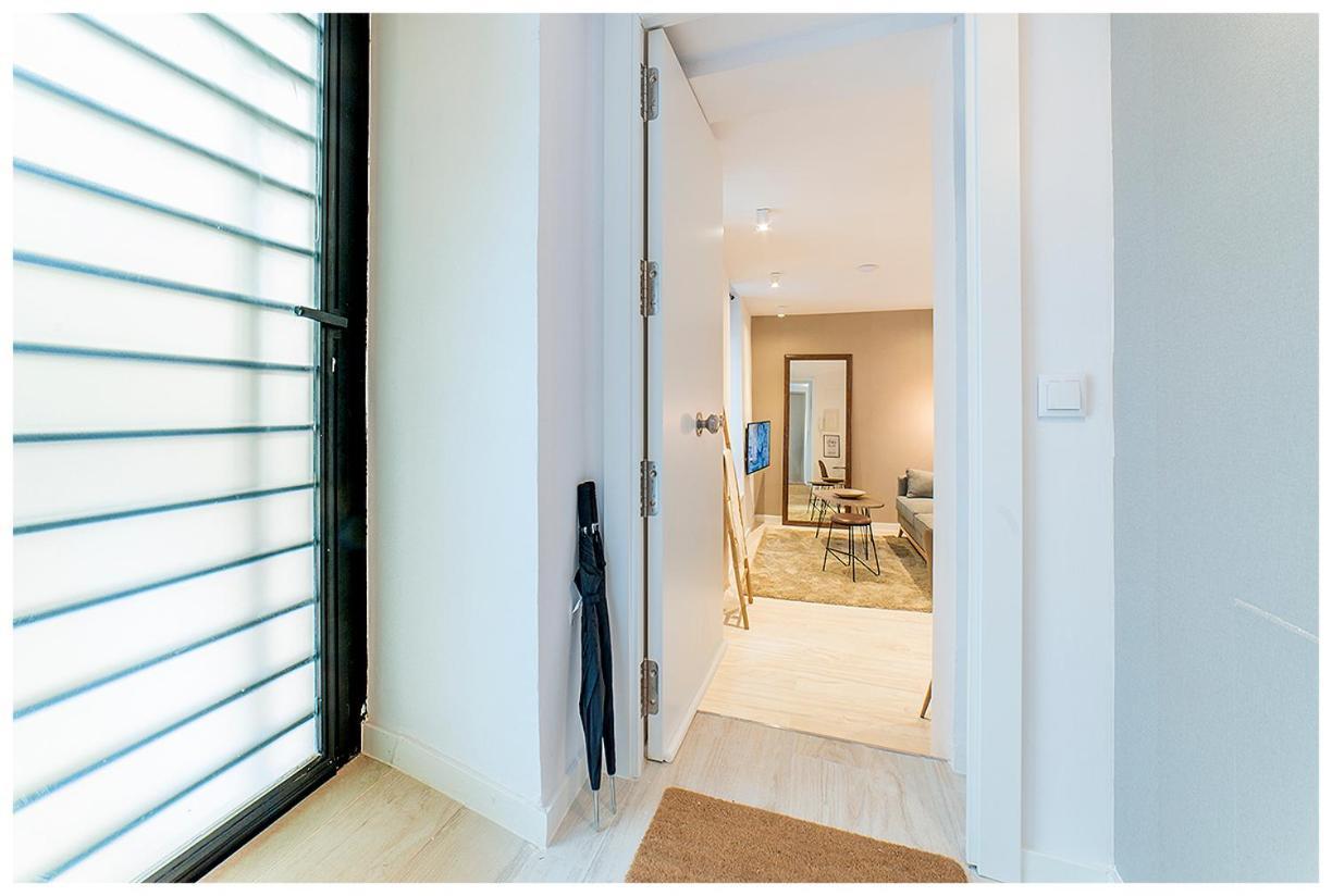 Apartamentos Madrid Rio Luaran gambar