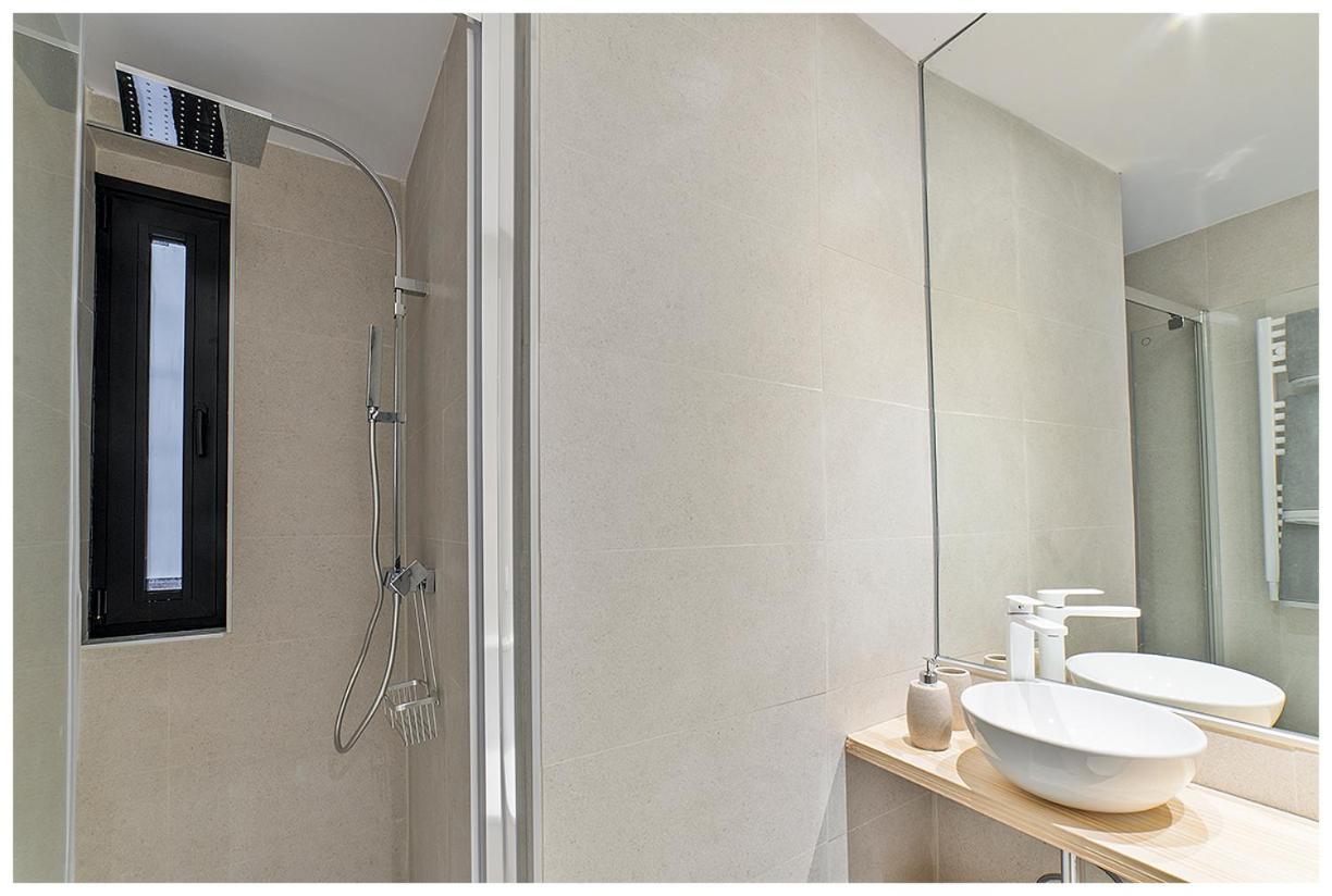 Apartamentos Madrid Rio Luaran gambar
