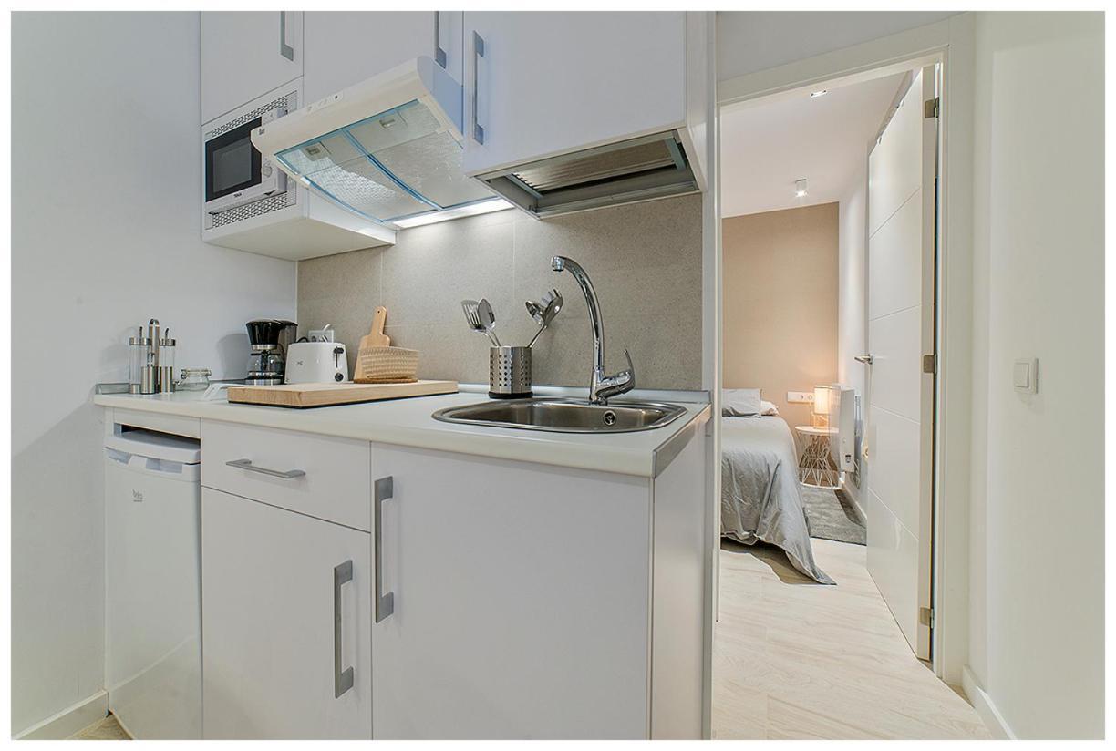 Apartamentos Madrid Rio Luaran gambar