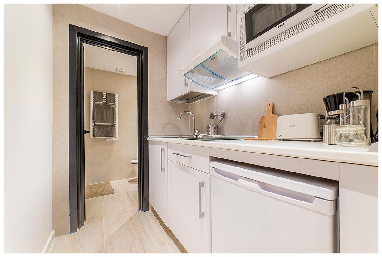 Apartamentos Madrid Rio Luaran gambar