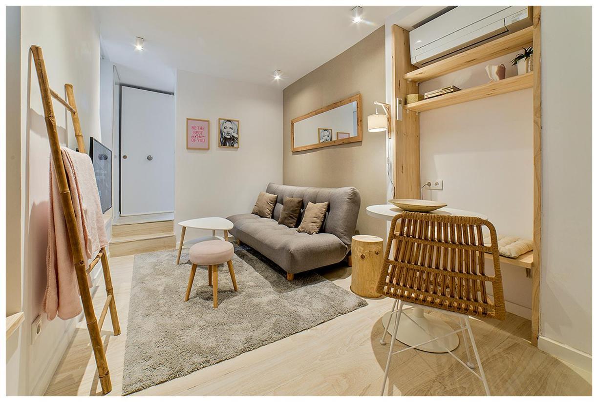 Apartamentos Madrid Rio Luaran gambar