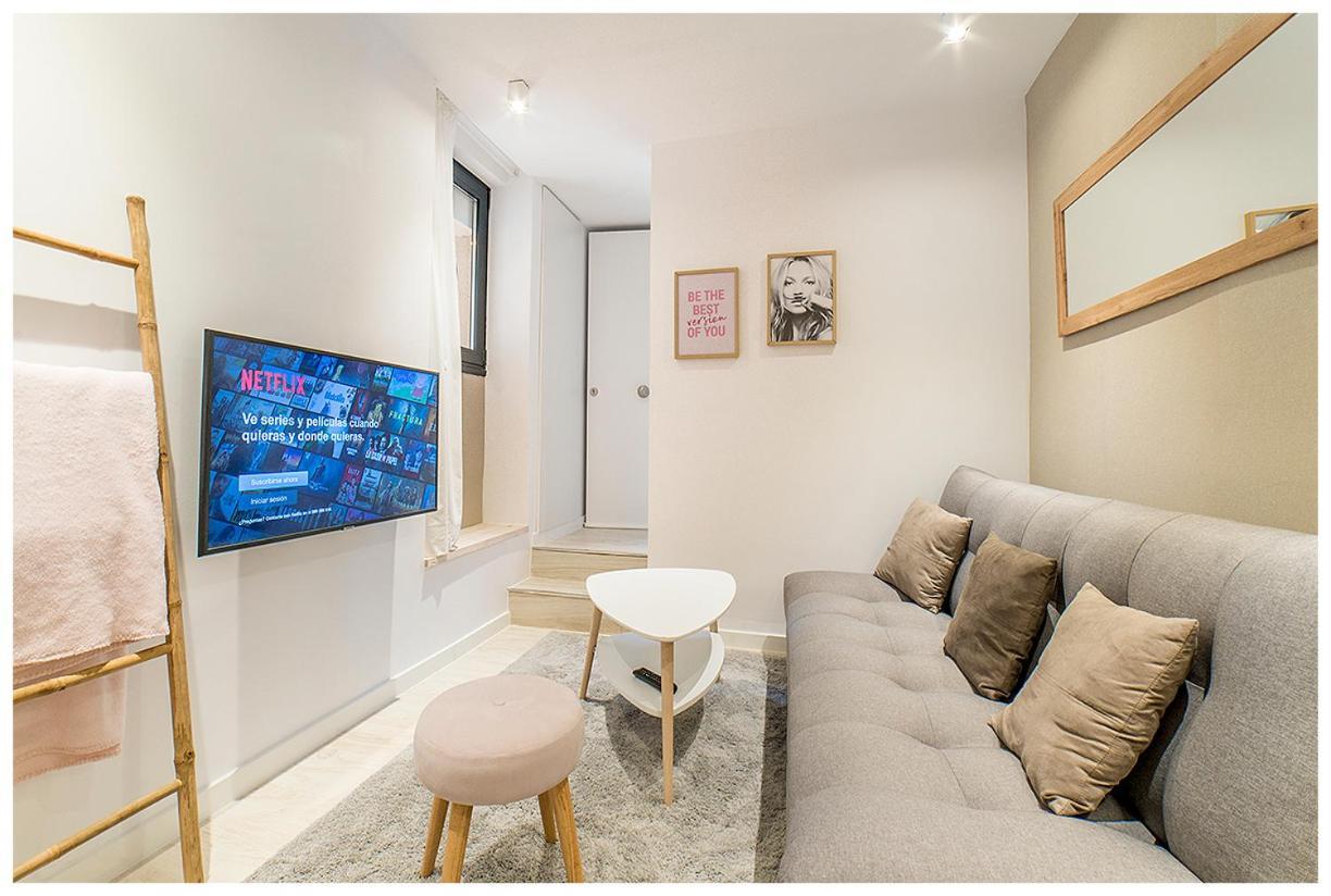 Apartamentos Madrid Rio Luaran gambar