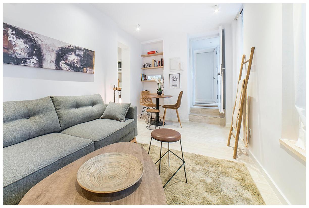 Apartamentos Madrid Rio Luaran gambar